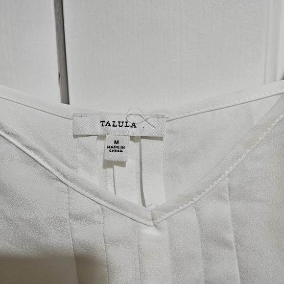 Aritzia Talula White Cami Tank with Lace Detailing Size Medium - Picture 3 of 7